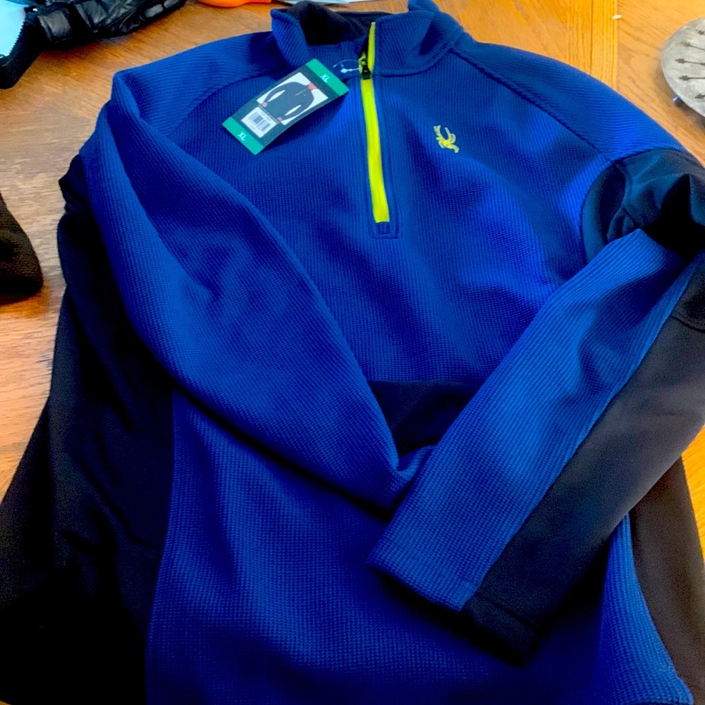 Blue spider zipper pull over XL